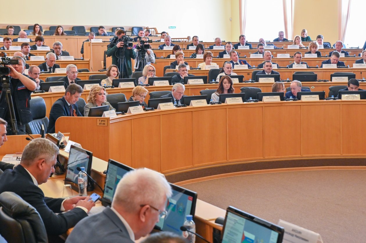 Александр Моор поблагодарил губернаторов Ямала и Югры за конструктивное сотрудничество и добрососедские отношения