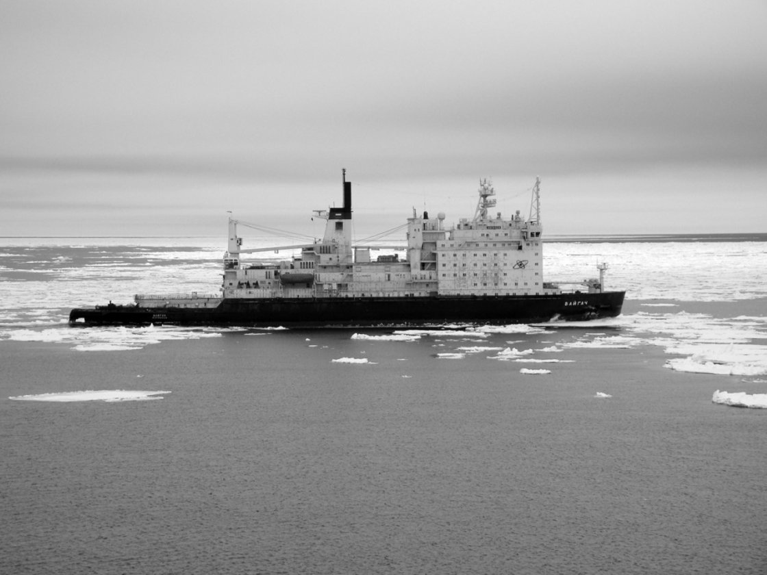 Северный морской путь во льдах. Много торосов и много вопросов