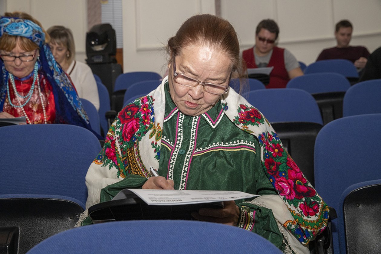 Сколько сумок у ненки?