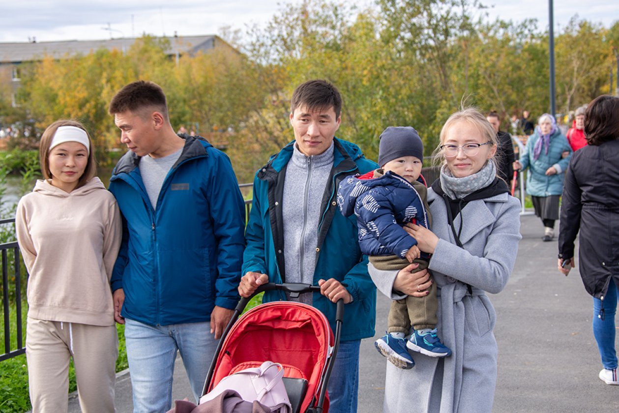 На жильё или медпомощь