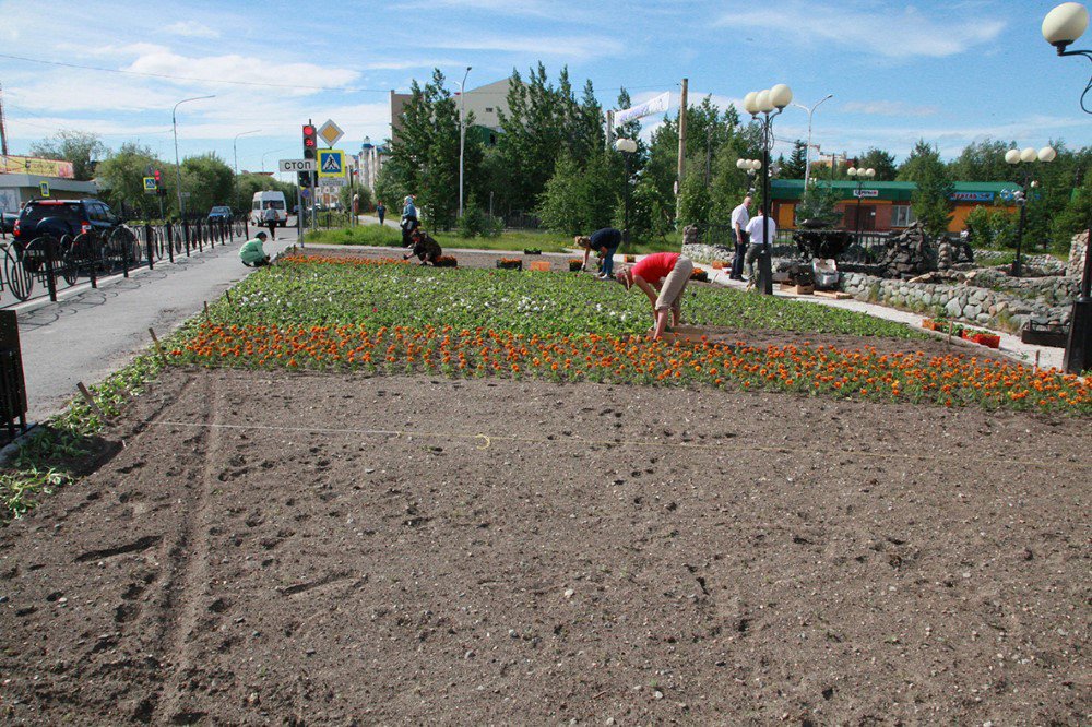 В цветастом наряде