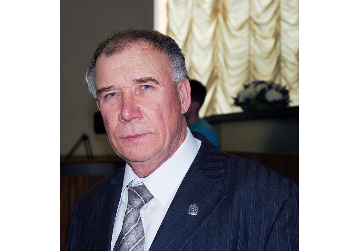 Знакомьтесь: Лев Баяндин