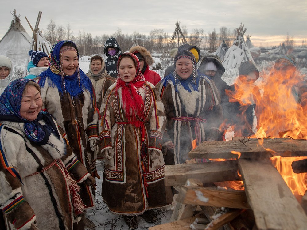 Под трубные звуки бубна 