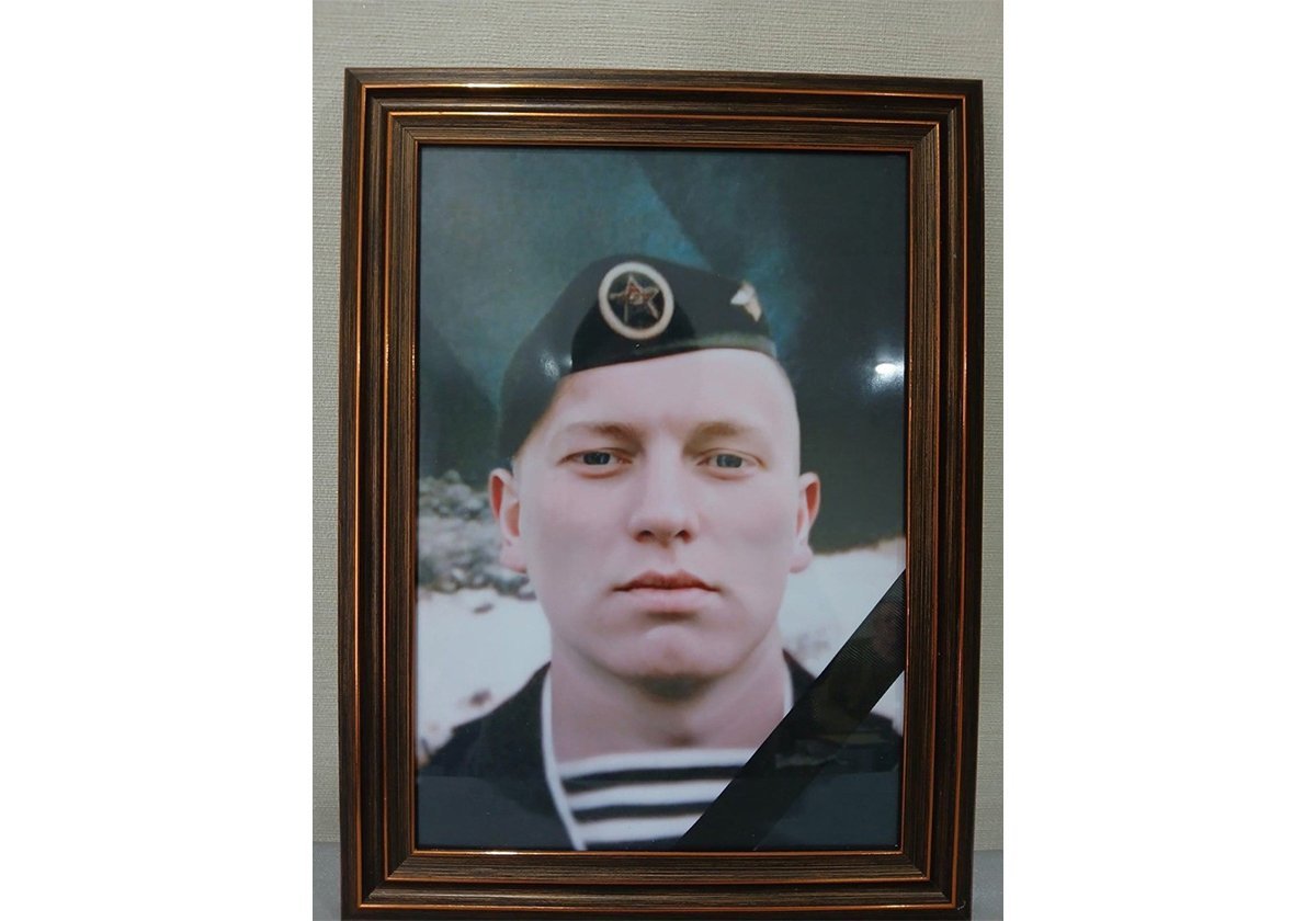 Прикрывая товарищей…
