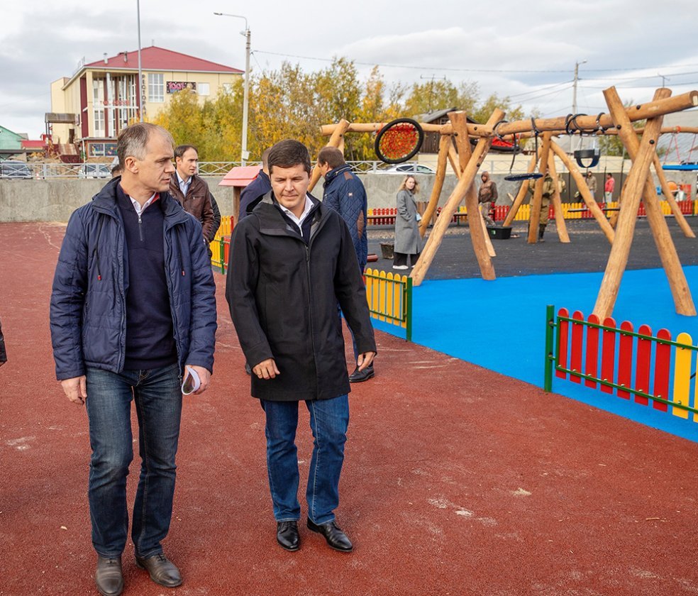 На нашу улицу зашли корабли