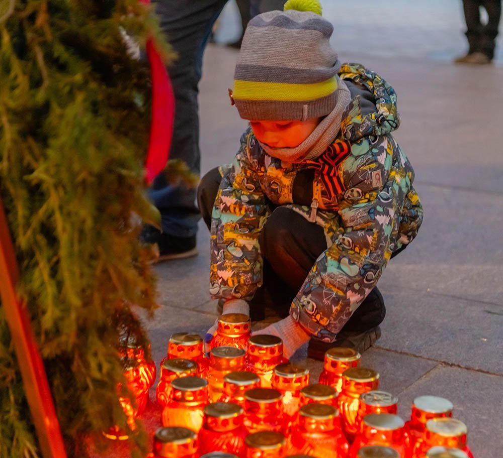 Равнение на Знамя Победы!
